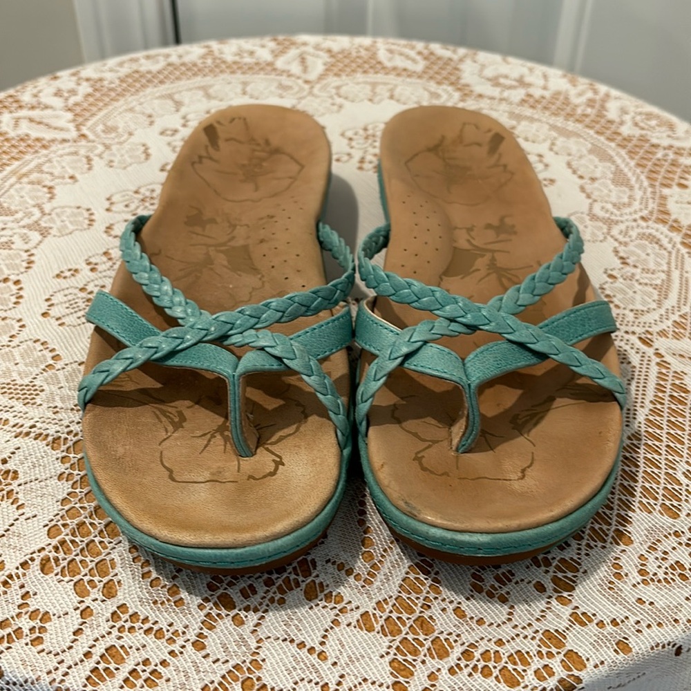 L.L. Bean Teal and Tan Women's Sandals
